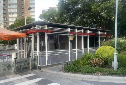 2014年兩個(gè)保安崗?fù)?經(jīng)過(guò)10年還完好無(wú)損,質(zhì)量杠杠的！！